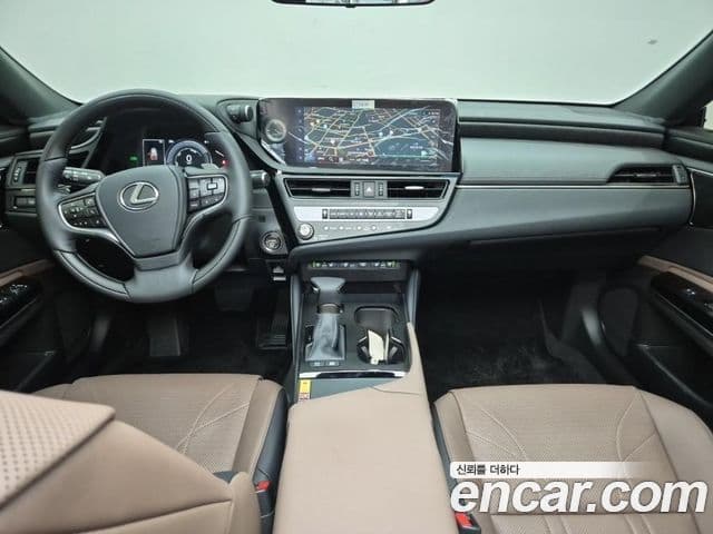 Lexus ES300h 2026 — фото 12 из 19