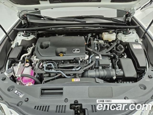 Lexus ES300h 2026 — Şəkil 17/19