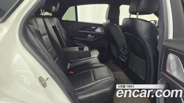 Mercedes-Benz GLE-Class 2021 — Photo 2/36