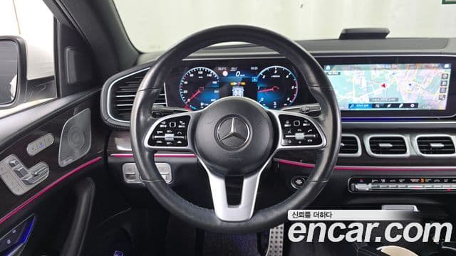 Mercedes-Benz GLE-Class 2021 — Photo 5/36