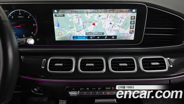 Mercedes-Benz GLE-Class 2021 — Photo 15/36