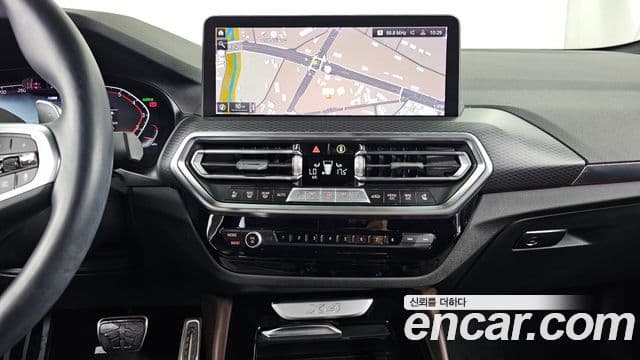 BMW X4 2022 — Фото 15/20