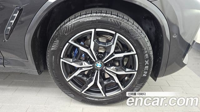BMW X4 2022 — Şəkil 22/31