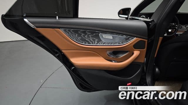 Mercedes-Benz AMG GT 2023 — Photo 22/31