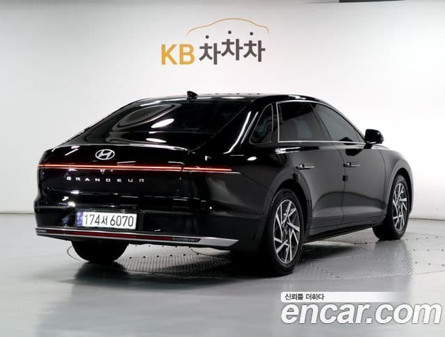 Hyundai Grandeur 2023 — ფოტო 3/20
