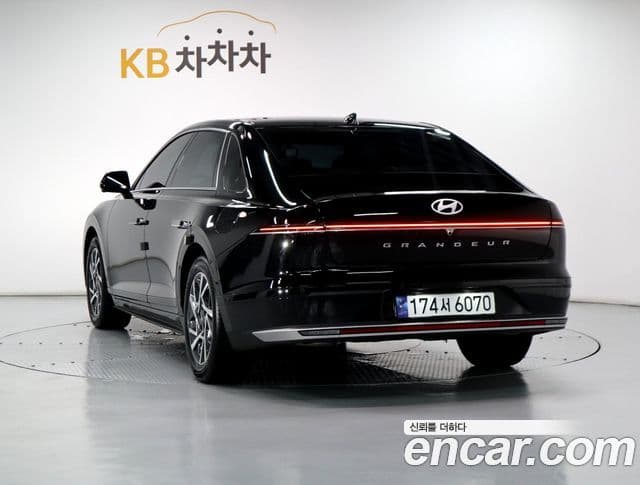 Hyundai Grandeur 2023 — ფოტო 4/20