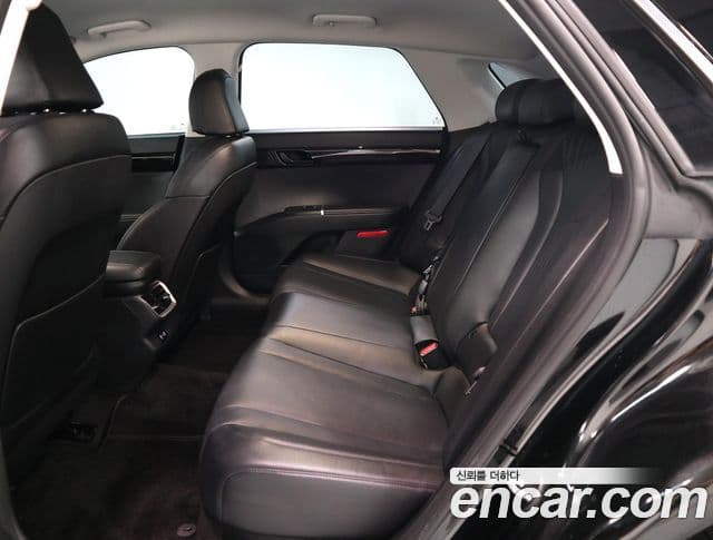 Hyundai Grandeur 2023 — ფოტო 9/20