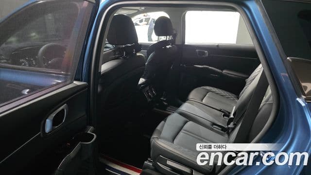 Kia Sorento 2021 — Şəkil 23/33