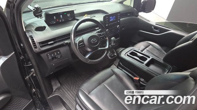Hyundai Staria 2022 — ფოტო 7/20