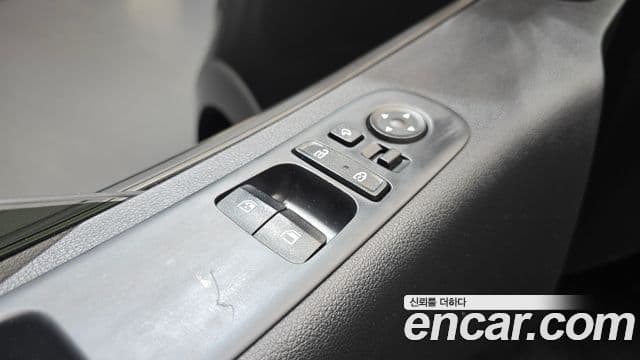 Hyundai Staria 2022 — ფოტო 13/20