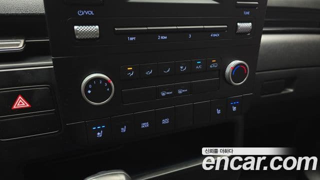 Hyundai Staria 2022 — ფოტო 19/20