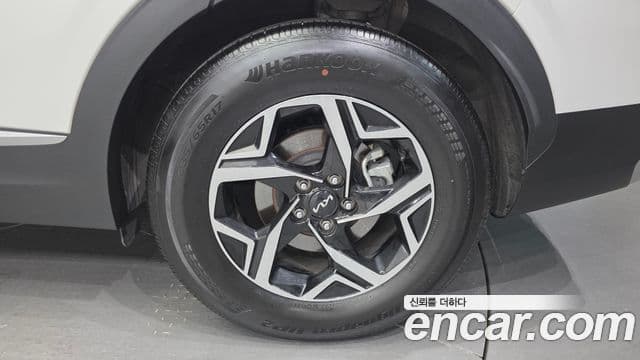 Kia Sportage 2022 — ფოტო 5/20