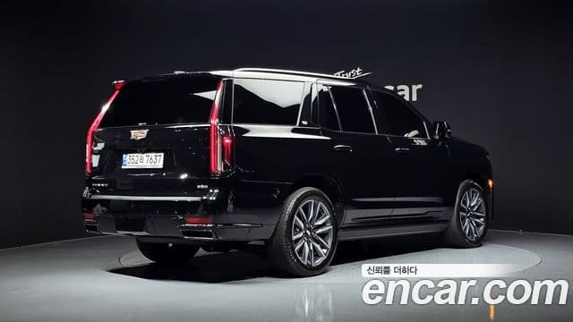 Cadillac Escalade 2022 — ფოტო 2/20
