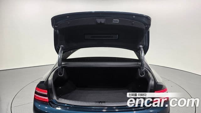 Genesis Electrified G80 2023 — фото 20 из 20