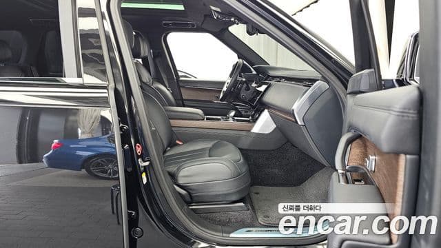 Land Rover Range Rover 2022 — фото 11 из 20