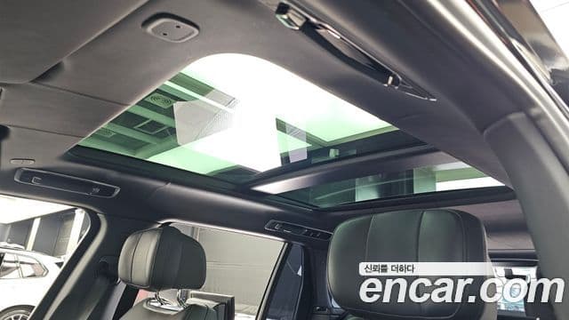 Land Rover Range Rover 2022 — фото 18 из 20