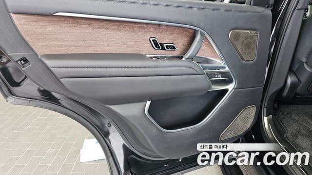 Land Rover Range Rover 2022 — Photo 22/40