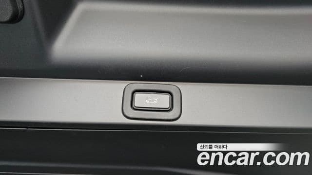 Land Rover Range Rover 2022 — Photo 31/40