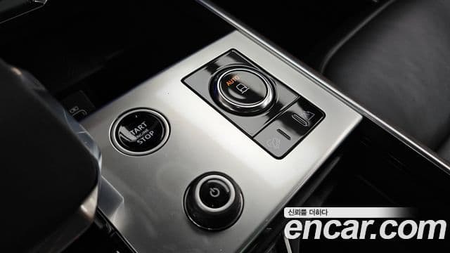 Land Rover Range Rover 2022 — Photo 20/40