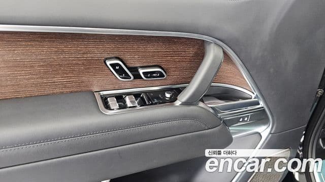 Land Rover Range Rover 2022 — Photo 4/40