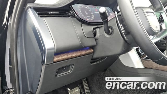 Land Rover Range Rover 2022 — Photo 17/40