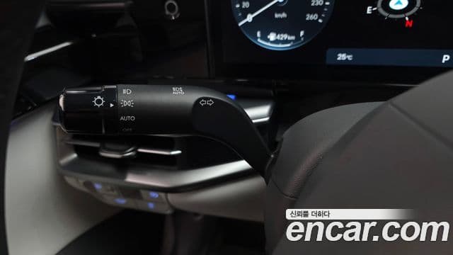Hyundai Grandeur Hybrid 2024 — Photo 31/34