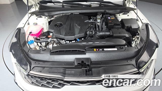 Kia K5 2023 — ფოტო 5/20