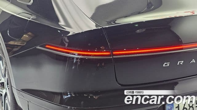 Hyundai Grandeur Hybrid 2023 — Şəkil 34/35