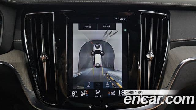 Volvo V60 Cross Country 2019 — Фото 14/20