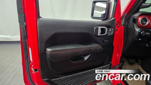 Jeep Gladiator 2021 — ფოტო 16/29