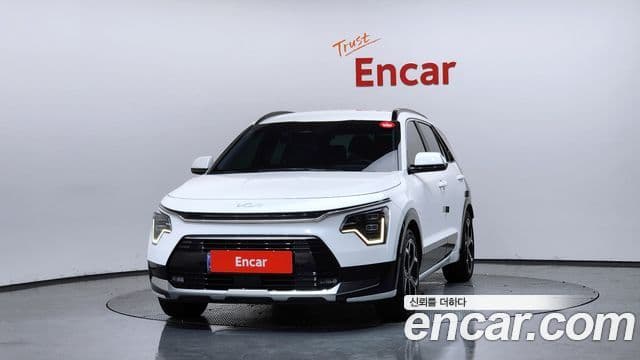 Kia Niro 2022 — Фото 3/20