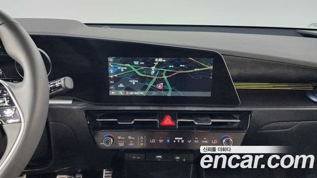 Kia Niro 2022 — Фото 12/20