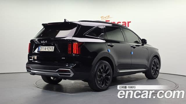 Kia Sorento 2022 — ფოტო 2/20