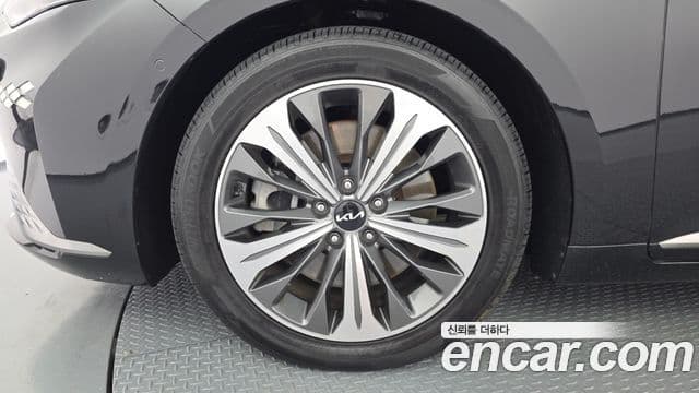 Kia K8 2021 — ფოტო 4/20