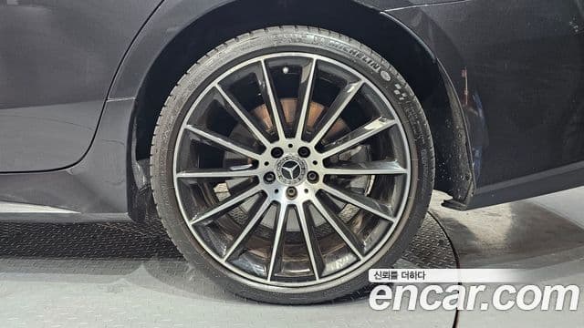Mercedes-Benz CLS-Class 2021 — Photo 13/34