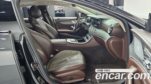 Mercedes-Benz CLS-Class 2021 — Photo 26/34