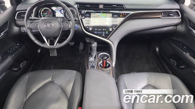 Toyota Camry 2018 — Şəkil 7/20