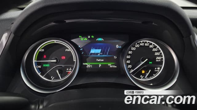 Toyota Camry 2018 — Şəkil 19/20