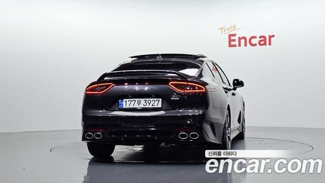 Kia Stinger 2018 — ფოტო 3/20