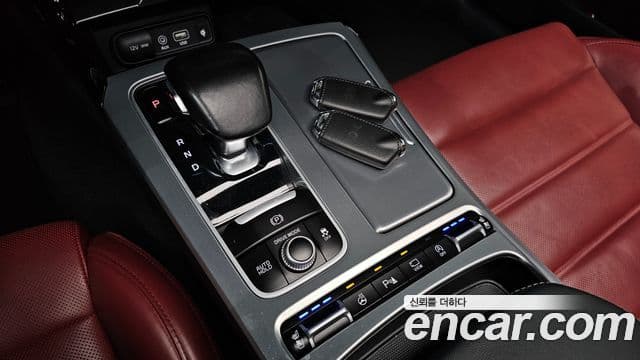 Kia Stinger 2018 — ფოტო 7/20