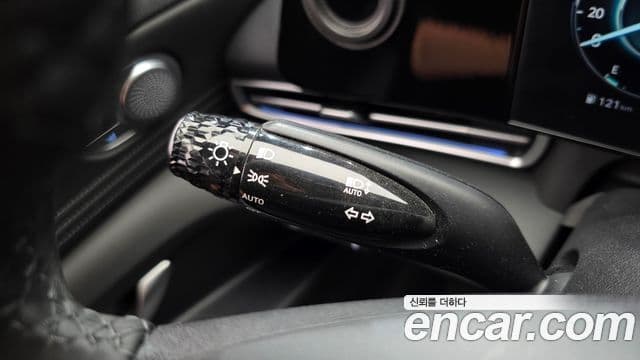 Hyundai The New Avante Hybrid 2021 — Photo 16/32