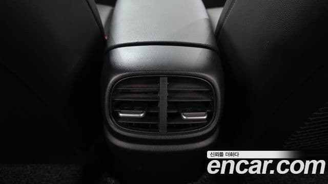 Hyundai The New Avante Hybrid 2021 — Photo 11/32
