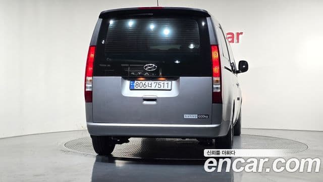 Hyundai Staria 2023 — Фото 4/20