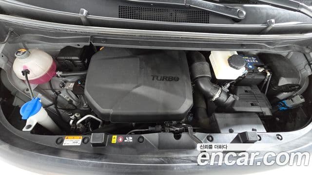 Hyundai Staria 2023 — Фото 6/20