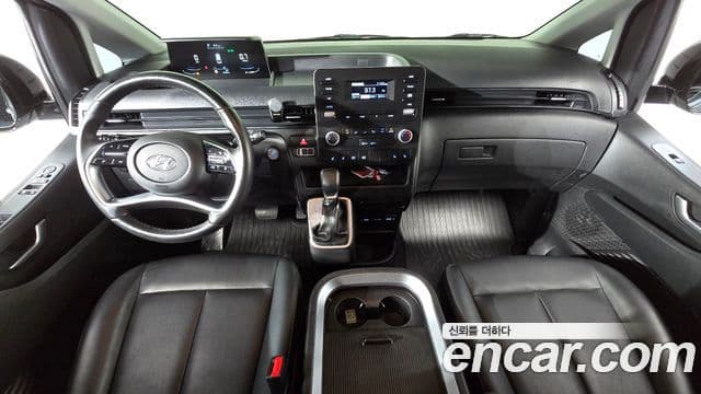 Hyundai Staria 2023 — Фото 7/20