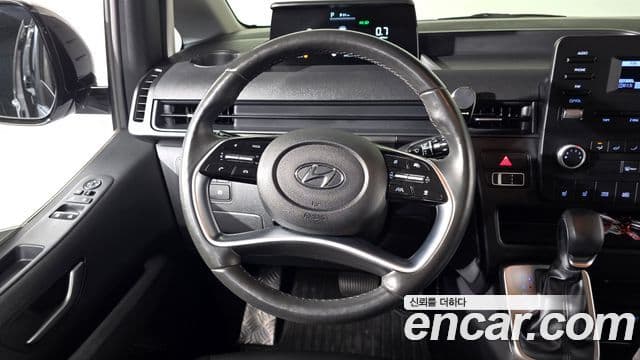 Hyundai Staria 2023 — Фото 13/20