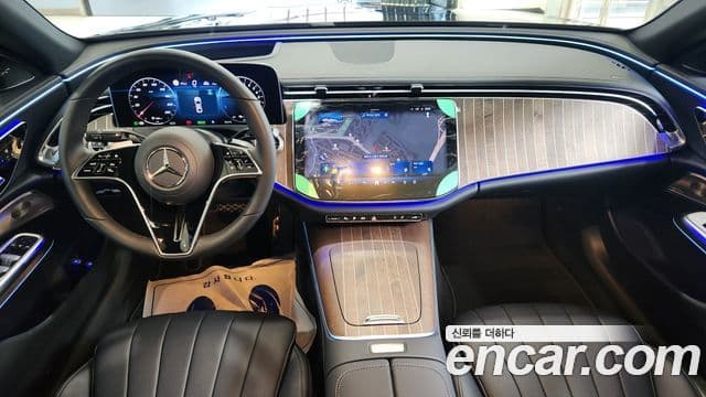 Mercedes-Benz E-Class 2025 — ფოტო 10/18