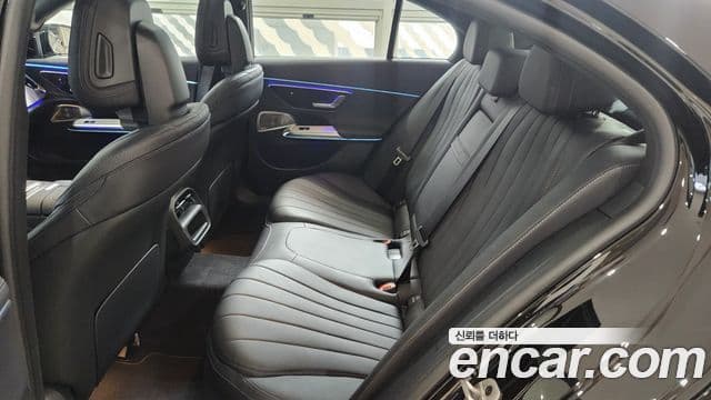Mercedes-Benz E-Class 2025 — ფოტო 13/18