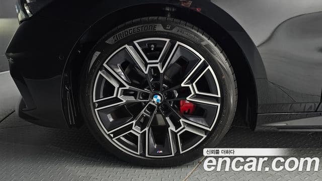 BMW 5 Series 2025 — ფოტო 5/20