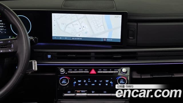 Hyundai Santa Fe 2024 — ფოტო 13/20